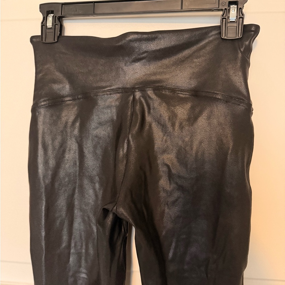 SPANX Black Leggings last chance - Picture 3 of 6